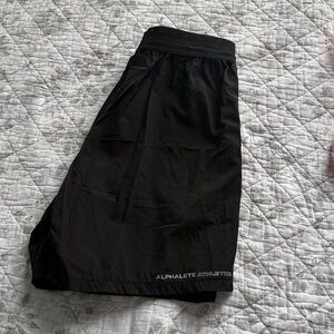 Alphalete Training Shorts 6” size S